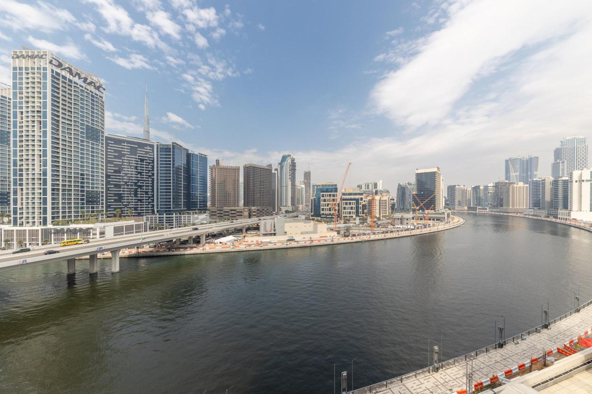 Canal View, Partial Burj Khalifa View, Brand New Apartment *