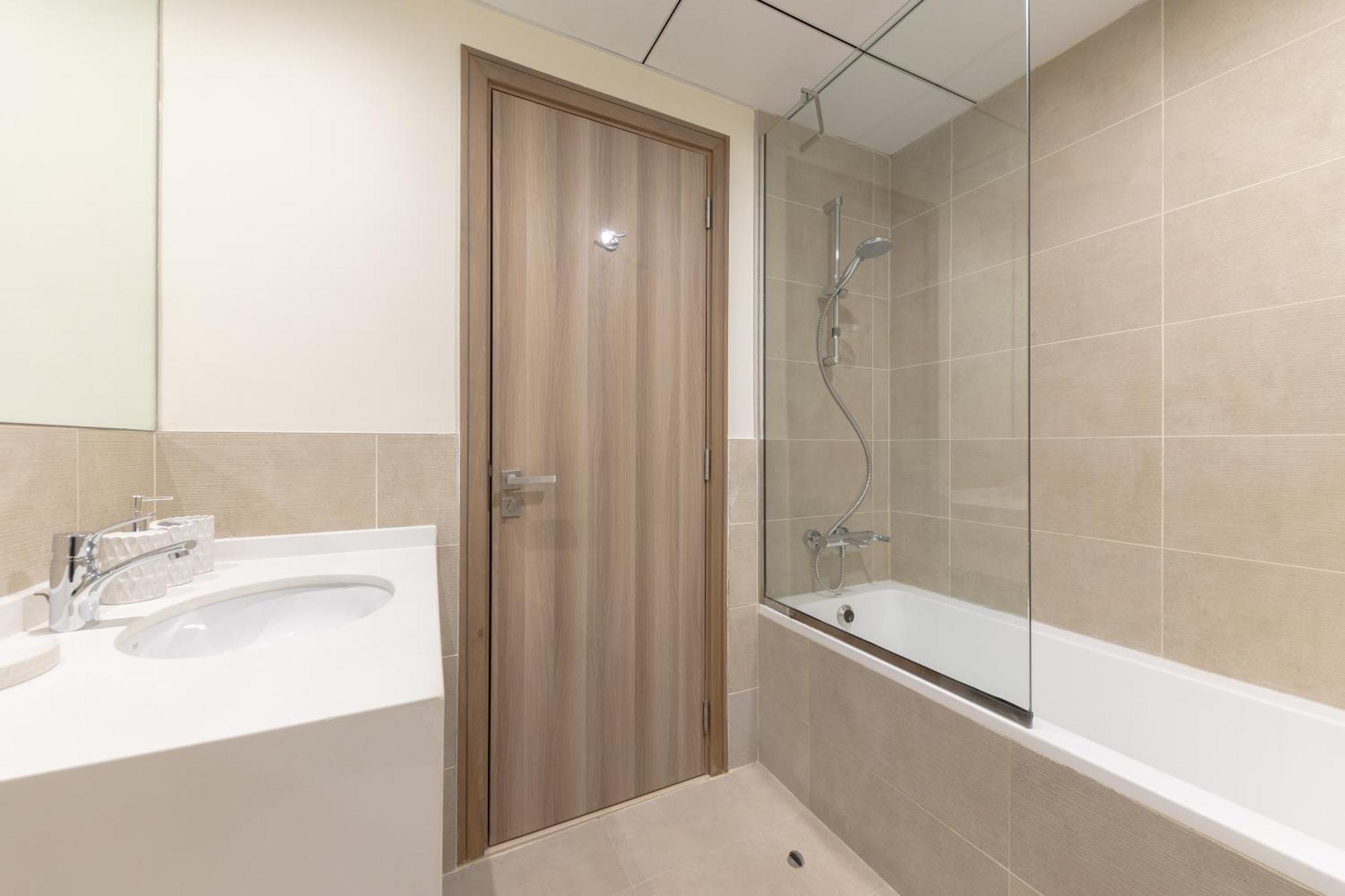 Canal View, Partial Burj Khalifa View, Brand New Dubai
